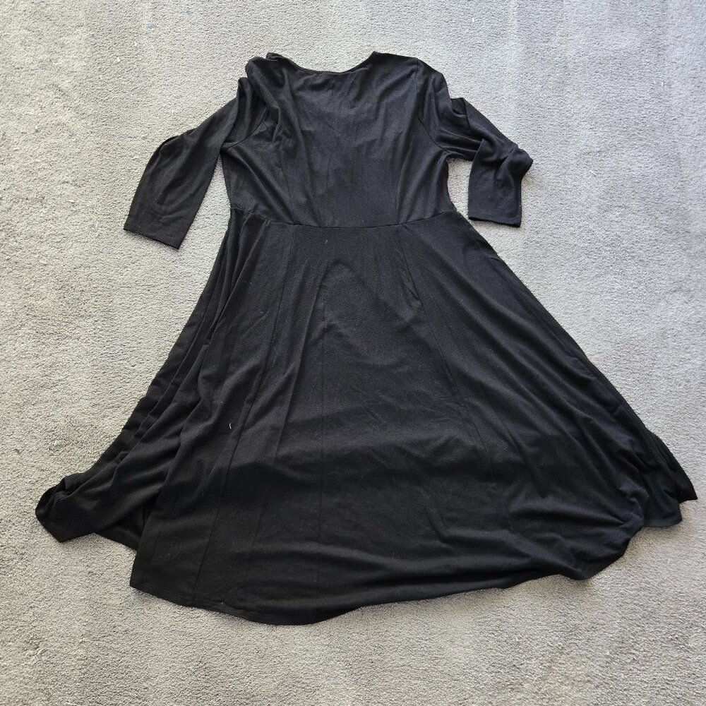 Black Torrid Long Sleeve Dress Size 1 Midi Length Lace Up Front - Picture 7 of 12